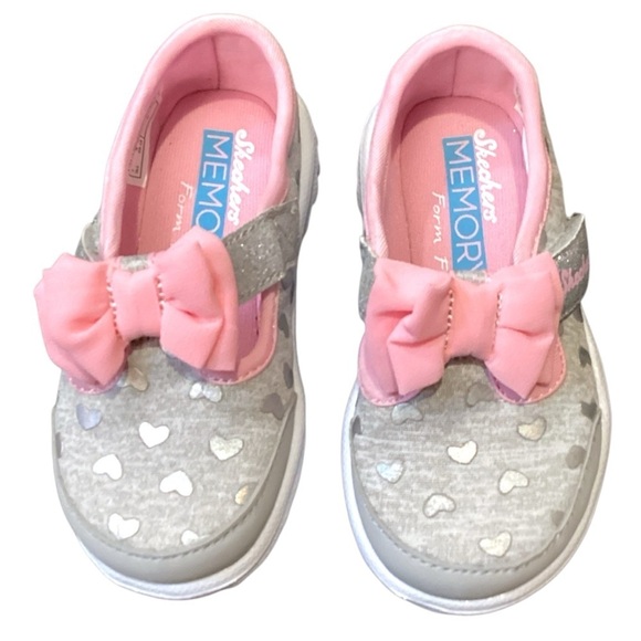 Skechers Go Walk Bitty Hearts Walking Sneakers, Grey & Pink - Size 6 NEW - Picture 1 of 8